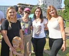 Foto de la galería: Unidos por Juan Cruz y Luca, familiares y amigos compartieron un emotivo homenaje en la Costanera