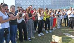 Foto de la galería: Unidos por Juan Cruz y Luca, familiares y amigos compartieron un emotivo homenaje en la Costanera