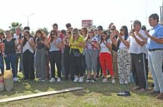 Foto de la galería: Unidos por Juan Cruz y Luca, familiares y amigos compartieron un emotivo homenaje en la Costanera