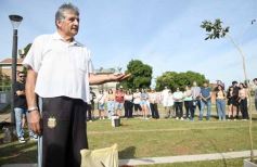 Foto de la galería: Unidos por Juan Cruz y Luca, familiares y amigos compartieron un emotivo homenaje en la Costanera