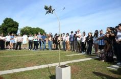 Foto de la galería: Unidos por Juan Cruz y Luca, familiares y amigos compartieron un emotivo homenaje en la Costanera