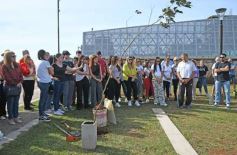 Foto de la galería: Unidos por Juan Cruz y Luca, familiares y amigos compartieron un emotivo homenaje en la Costanera