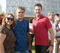 Foto de la galería: Unidos por Juan Cruz y Luca, familiares y amigos compartieron un emotivo homenaje en la Costanera