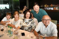 Foto de la galería: Día del Padre en Posadas: para muchos con mesa familiar afuera en el agasajo a los papás