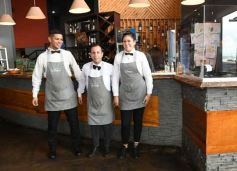 Foto de la galería: Día del Padre en Posadas: para muchos con mesa familiar afuera en el agasajo a los papás