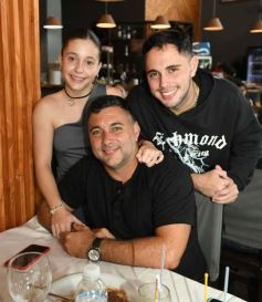 Foto de la galería: Día del Padre en Posadas: para muchos con mesa familiar afuera en el agasajo a los papás