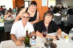 Foto de la galería: Día del Padre en Posadas: para muchos con mesa familiar afuera en el agasajo a los papás