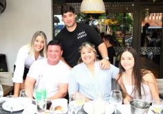 Foto de la galería: Día del Padre en Posadas: para muchos con mesa familiar afuera en el agasajo a los papás