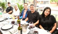 Foto de la galería: Día del Padre en Posadas: para muchos con mesa familiar afuera en el agasajo a los papás