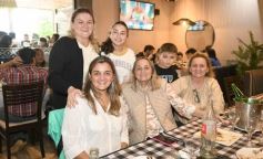 Foto de la galería: Día del Padre en Posadas: para muchos con mesa familiar afuera en el agasajo a los papás