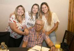 Foto de la galería: Día del Padre en Posadas: para muchos con mesa familiar afuera en el agasajo a los papás