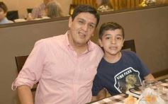 Foto de la galería: Día del Padre en Posadas: para muchos con mesa familiar afuera en el agasajo a los papás