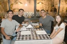 Foto de la galería: Día del Padre en Posadas: para muchos con mesa familiar afuera en el agasajo a los papás