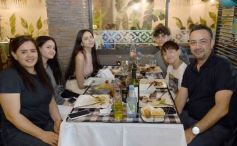 Foto de la galería: Día del Padre en Posadas: para muchos con mesa familiar afuera en el agasajo a los papás