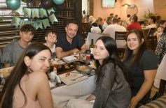 Foto de la galería: Día del Padre en Posadas: para muchos con mesa familiar afuera en el agasajo a los papás