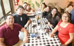 Foto de la galería: Día del Padre en Posadas: para muchos con mesa familiar afuera en el agasajo a los papás