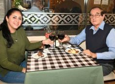 Foto de la galería: Día del Padre en Posadas: para muchos con mesa familiar afuera en el agasajo a los papás