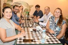 Foto de la galería: Día del Padre en Posadas: para muchos con mesa familiar afuera en el agasajo a los papás