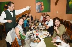 Foto de la galería: Recorridas, salidas y gastronomía: parte del disfrute en estos días de feriado en la ciudad