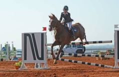 Foto de la galería: Federal de Saltos Hípicos: El Palenque convocó al encuentro en un finde de campo en Nemesio Parma 