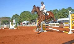 Foto de la galería: Federal de Saltos Hípicos: El Palenque convocó al encuentro en un finde de campo en Nemesio Parma 