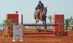 Foto de la galería: Federal de Saltos Hípicos: El Palenque convocó al encuentro en un finde de campo en Nemesio Parma 