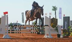 Foto de la galería: Federal de Saltos Hípicos: El Palenque convocó al encuentro en un finde de campo en Nemesio Parma 