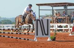Foto de la galería: Federal de Saltos Hípicos: El Palenque convocó al encuentro en un finde de campo en Nemesio Parma 