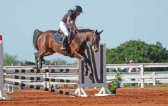 Foto de la galería: Federal de Saltos Hípicos: El Palenque convocó al encuentro en un finde de campo en Nemesio Parma 