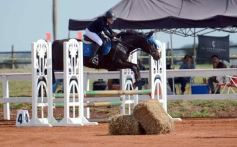 Foto de la galería: Federal de Saltos Hípicos: El Palenque convocó al encuentro en un finde de campo en Nemesio Parma 