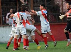 Foto de la galería: Torneo Provincial: con remontada en Villa Sarita, La Franja ya está en cuartos