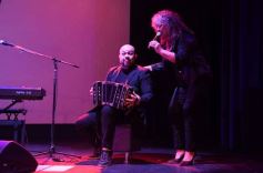 Foto de la galería: Cantoras Misioneras: Susana Moreno en una noche de folclore, tango y homenaje en el Teatro de Prosa