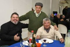 Foto de la galería: Merecido agasajo y afecto se sumaron a los 53 años de Fórmula Tuerca del histórico conductor Carlos Garcia Coni