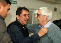 Foto de la galería: Merecido agasajo y afecto se sumaron a los 53 años de Fórmula Tuerca del histórico conductor Carlos Garcia Coni