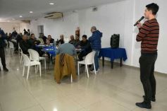 Foto de la galería: Merecido agasajo y afecto se sumaron a los 53 años de Fórmula Tuerca del histórico conductor Carlos Garcia Coni