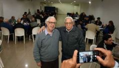 Foto de la galería: Merecido agasajo y afecto se sumaron a los 53 años de Fórmula Tuerca del histórico conductor Carlos Garcia Coni