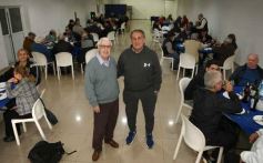 Foto de la galería: Merecido agasajo y afecto se sumaron a los 53 años de Fórmula Tuerca del histórico conductor Carlos Garcia Coni