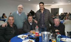 Foto de la galería: Merecido agasajo y afecto se sumaron a los 53 años de Fórmula Tuerca del histórico conductor Carlos Garcia Coni