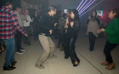 Foto de la galería: Con broche de oro, el Profe Julio César Viñales le puso fiesta a su jubilación