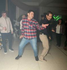 Foto de la galería: Con broche de oro, el Profe Julio César Viñales le puso fiesta a su jubilación