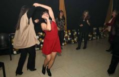 Foto de la galería: Con broche de oro, el Profe Julio César Viñales le puso fiesta a su jubilación