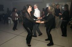 Foto de la galería: Con broche de oro, el Profe Julio César Viñales le puso fiesta a su jubilación