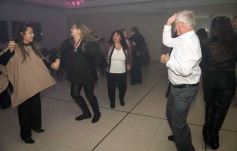 Foto de la galería: Con broche de oro, el Profe Julio César Viñales le puso fiesta a su jubilación