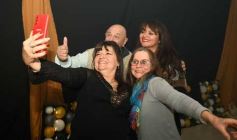 Foto de la galería: Con broche de oro, el Profe Julio César Viñales le puso fiesta a su jubilación