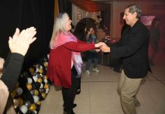 Foto de la galería: Con broche de oro, el Profe Julio César Viñales le puso fiesta a su jubilación