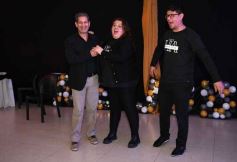 Foto de la galería: Con broche de oro, el Profe Julio César Viñales le puso fiesta a su jubilación