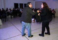 Foto de la galería: Con broche de oro, el Profe Julio César Viñales le puso fiesta a su jubilación