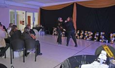 Foto de la galería: Con broche de oro, el Profe Julio César Viñales le puso fiesta a su jubilación