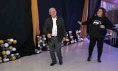 Foto de la galería: Con broche de oro, el Profe Julio César Viñales le puso fiesta a su jubilación