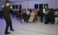 Foto de la galería: Con broche de oro, el Profe Julio César Viñales le puso fiesta a su jubilación